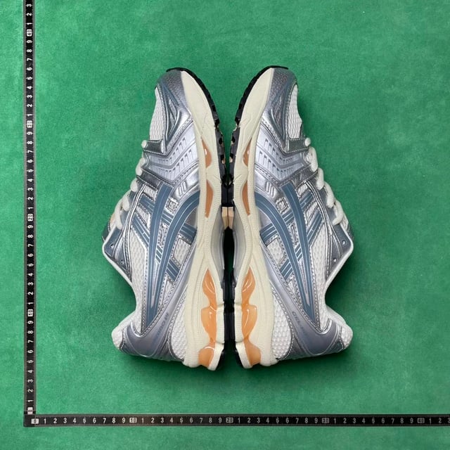 NB Low Sneaker