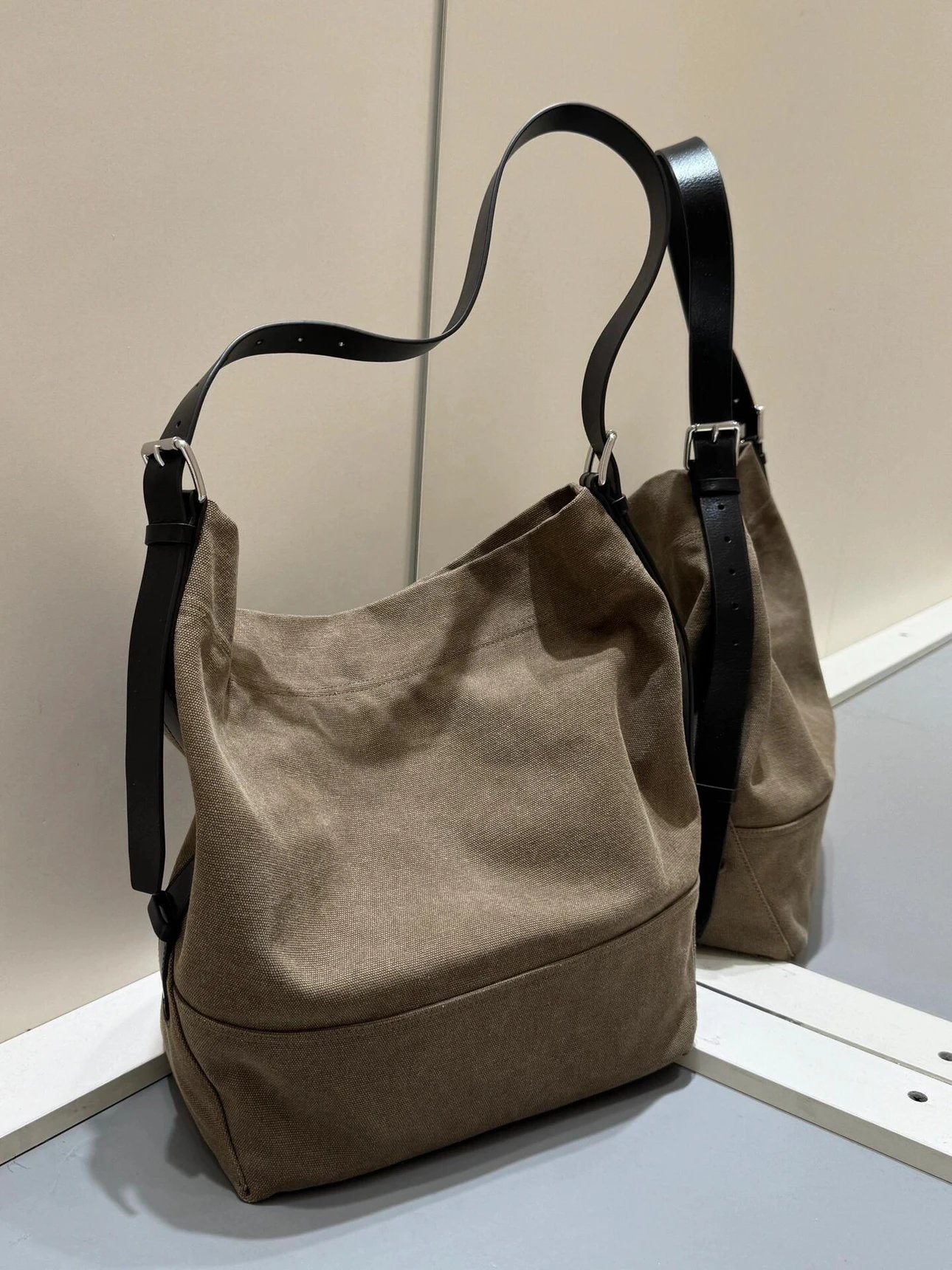 LM Canvas Tote Bag