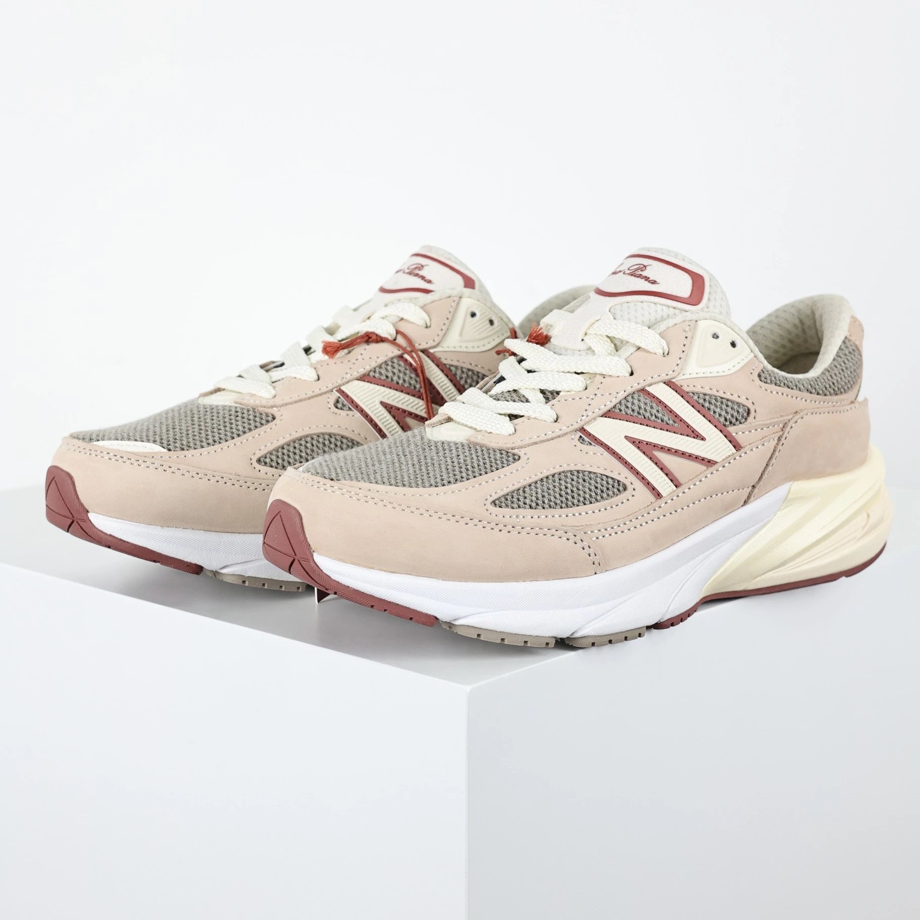 LP Retro Running Shoes